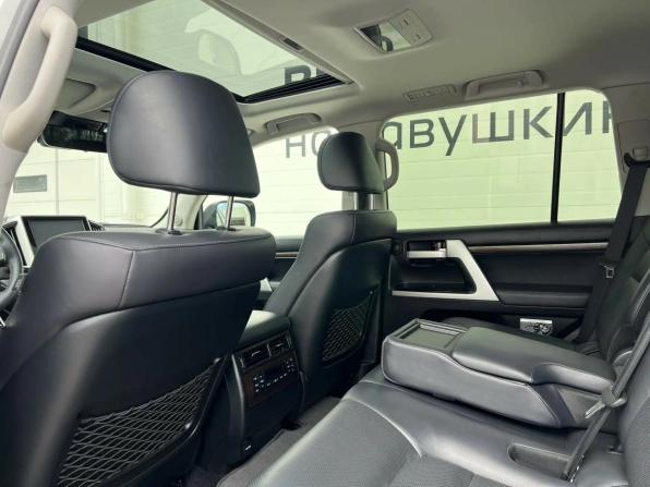 Toyota Land Cruiser 200 Series Рестайлинг 2 с пробегом 2018 года, цена 6 799 000 рублей, 190000 км, внедорожник, Автокод Объявления
