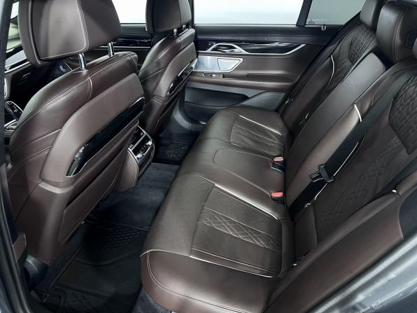 BMW 7 серии VI (G11/G12) Рестайлинг с пробегом 2019 года, цена 6 350 000 рублей, 82491 км, седан, Автокод Объявления