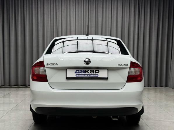 Skoda Rapid I с пробегом 2016 года, цена 919 000 рублей, 174800 км, лифтбек, Автокод Объявления