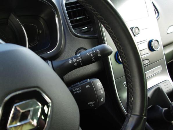 Renault Scenic IV с пробегом 2020 года, цена 1 890 000 рублей, 86140 км, компактвэн, Автокод Объявления