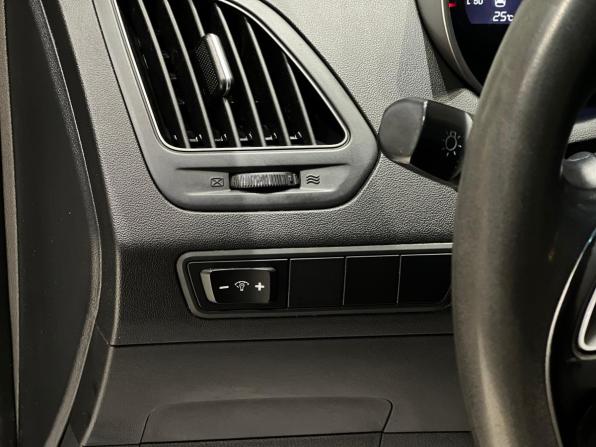 Hyundai ix35 I Рестайлинг с пробегом 2014 года, цена 1 195 000 рублей, 166368 км, внедорожник, Автокод Объявления