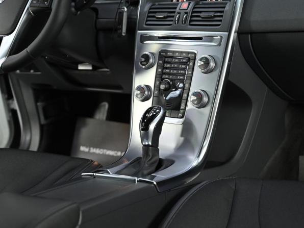 Volvo XC60 I Рестайлинг с пробегом 2017 года, цена 2 049 000 рублей, 183000 км, внедорожник, Автокод Объявления
