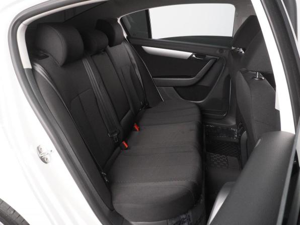 Volkswagen Passat B7 с пробегом 2011 года, цена 1 198 000 рублей, 197701 км, седан, Автокод Объявления