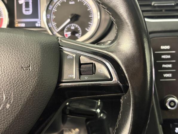 Skoda Octavia III (A7) Рестайлинг с пробегом 2018 года, цена 1 449 000 рублей, 236792 км, универсал, Автокод Объявления