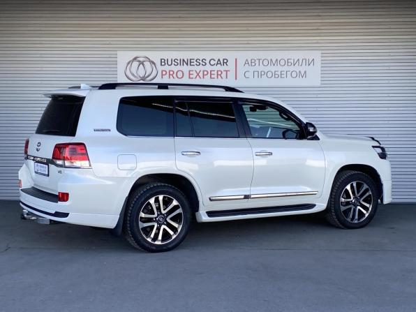 Toyota Land Cruiser 200 Series Рестайлинг 2 с пробегом 2018 года, цена 7 549 000 рублей, 228077 км, внедорожник, Автокод Объявления