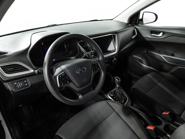 Hyundai Solaris II Рестайлинг с пробегом 2021 года, цена 1 529 777 рублей, 92949 км, седан, Автокод Объявления