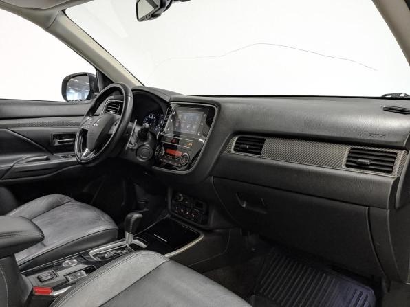 Mitsubishi Outlander III Рестайлинг 3 с пробегом 2019 года, цена 2 200 000 рублей, 151000 км, внедорожник, Автокод Объявления