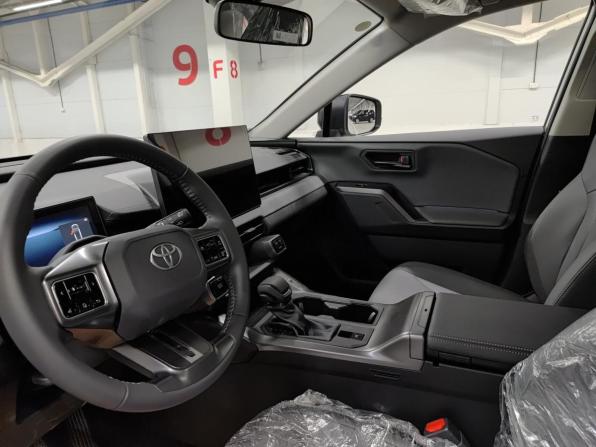Toyota RAV4 VI (XA60) с пробегом 2026 года, цена 4 290 000 рублей, 10 км, внедорожник, Автокод Объявления