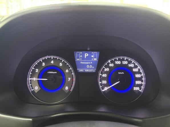Hyundai Solaris I Рестайлинг с пробегом 2014 года, цена 1 078 000 рублей, 105227 км, седан, Автокод Объявления