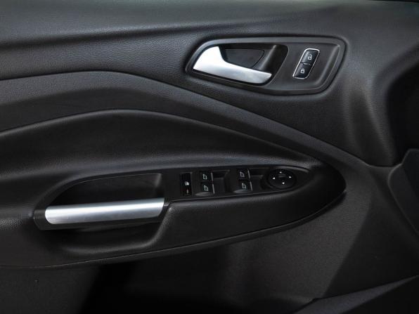Ford Kuga II Рестайлинг с пробегом 2016 года, цена 1 598 000 рублей, 84413 км, внедорожник, Автокод Объявления