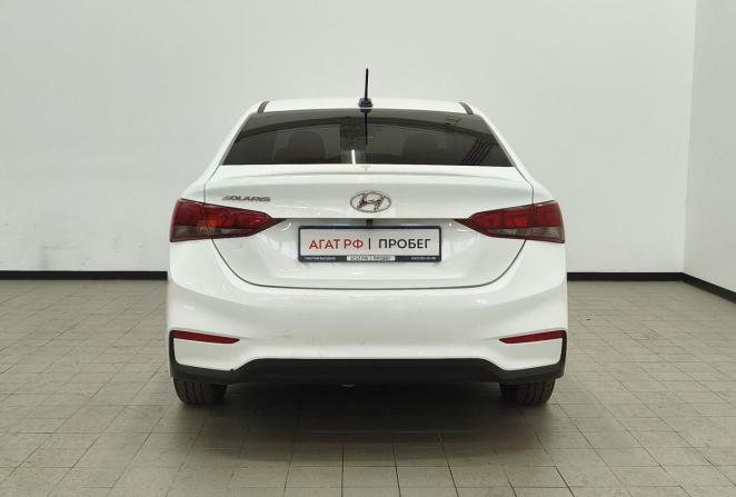 Hyundai Solaris II с пробегом 2018 года, цена 720 000 рублей, 223710 км, седан, Автокод Объявления