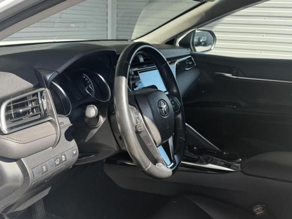 Toyota Camry VIII (XV70) с пробегом 2019 года, цена 2 750 000 рублей, 211085 км, седан, Автокод Объявления