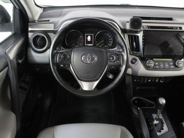Toyota RAV4 IV (XA40) Рестайлинг с пробегом 2018 года, цена 3 180 000 рублей, 134000 км, внедорожник, Автокод Объявления