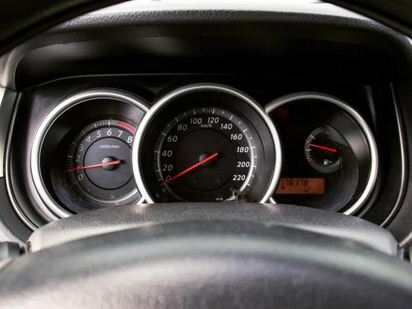 Nissan Tiida I Рестайлинг с пробегом 2011 года, цена 642 111 рублей, 176177 км, хэтчбек, Автокод Объявления
