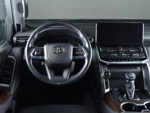 Toyota Land Cruiser 300 Series с пробегом 2022 года, цена 9 499 995 рублей, 46639 км, внедорожник, Автокод Объявления