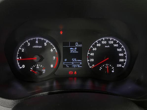 Hyundai Solaris II с пробегом 2019 года, цена 947 000 рублей, 170474 км, седан, Автокод Объявления