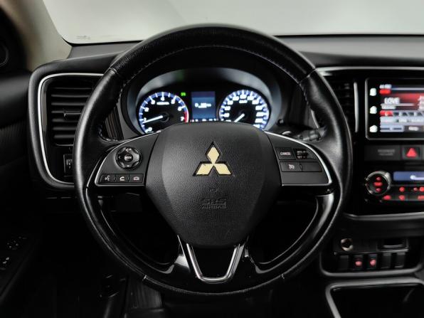 Mitsubishi Outlander III Рестайлинг 3 с пробегом 2018 года, цена 1 877 000 рублей, 108758 км, внедорожник, Автокод Объявления