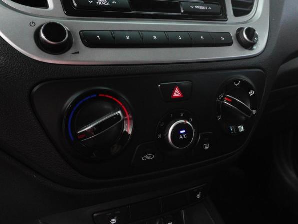 Hyundai Solaris II Рестайлинг с пробегом 2022 года, цена 1 620 000 рублей, 80671 км, седан, Автокод Объявления