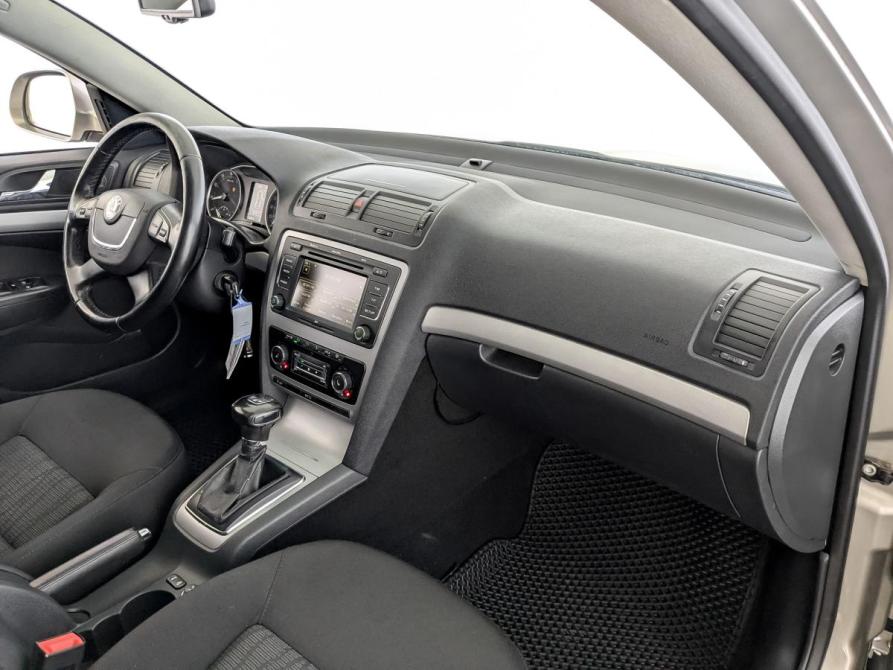 Skoda Octavia II (A5) Рестайлинг Москва  - изображение 11