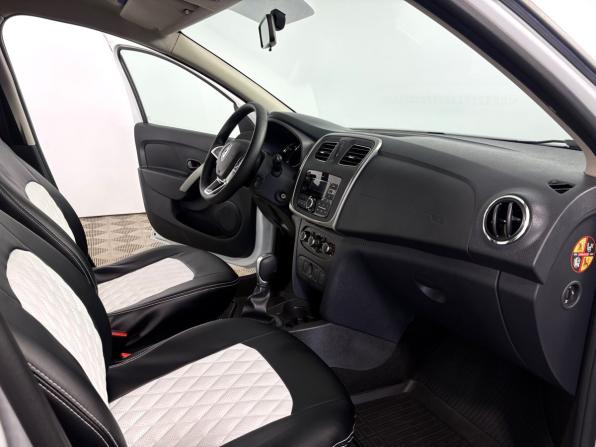 Renault Logan II Рестайлинг с пробегом 2022 года, цена 1 250 000 рублей, 70233 км, седан, Автокод Объявления