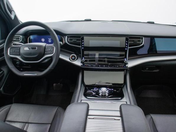 Jeep Wagoneer WS с пробегом 2023 года, цена 9 500 000 рублей, 7638 км, внедорожник, Автокод Объявления
