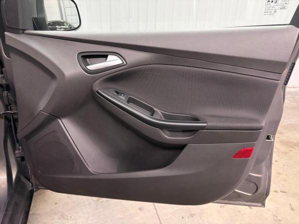 Ford Focus III с пробегом 2013 года, цена 897 000 рублей, 146335 км, седан, Автокод Объявления