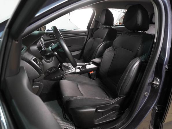 Renault Megane IV с пробегом 2019 года, цена 1 439 000 рублей, 105488 км, универсал, Автокод Объявления