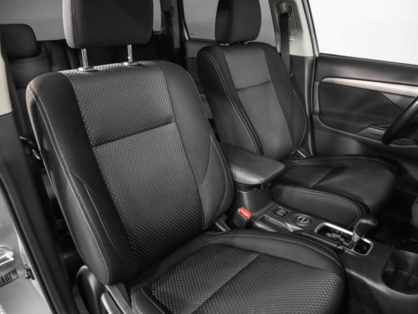 Mitsubishi Outlander III Рестайлинг 2 с пробегом 2016 года, цена 2 016 000 рублей, 38000 км, внедорожник, Автокод Объявления