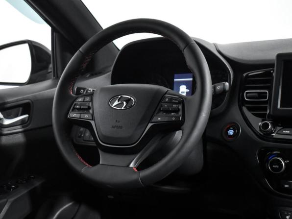 Hyundai Solaris II Рестайлинг с пробегом 2020 года, цена 1 890 000 рублей, 51793 км, седан, Автокод Объявления
