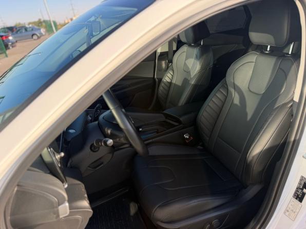 Hyundai Elantra VII (CN7) с пробегом 2023 года, цена 2 150 000 рублей, 47493 км, седан, Автокод Объявления