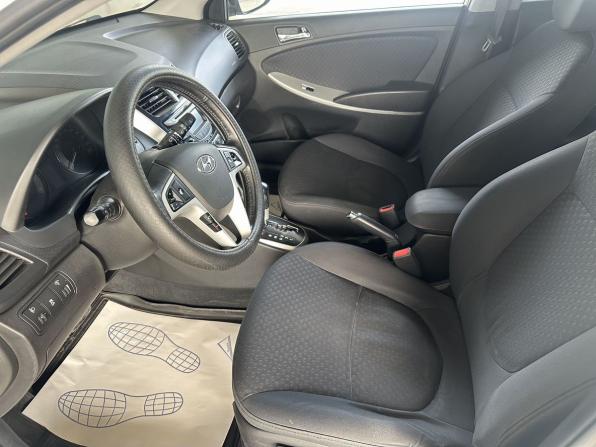 Hyundai Solaris I с пробегом 2012 года, цена 840 000 рублей, 185517 км, хэтчбек, Автокод Объявления