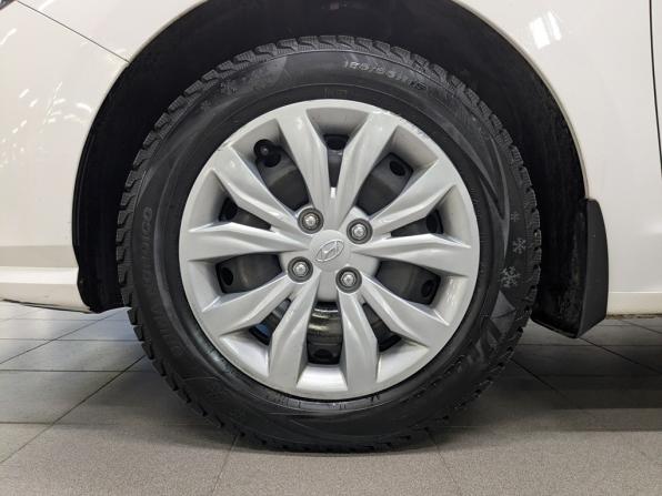 Hyundai Solaris II Рестайлинг с пробегом 2022 года, цена 1 595 000 рублей, 90141 км, седан, Автокод Объявления