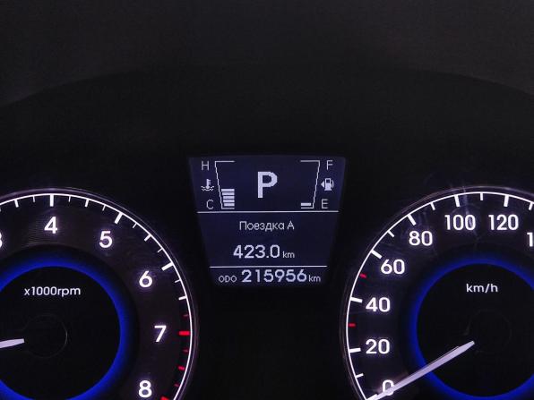 Hyundai Solaris I с пробегом 2012 года, цена 820 000 рублей, 215956 км, седан, Автокод Объявления