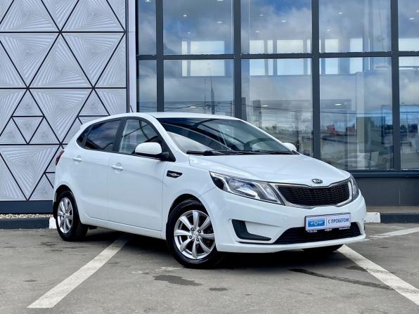 Kia Rio III Рестайлинг с пробегом 2015 года, цена 949 000 рублей, 135591 км, хэтчбек, Автокод Объявления