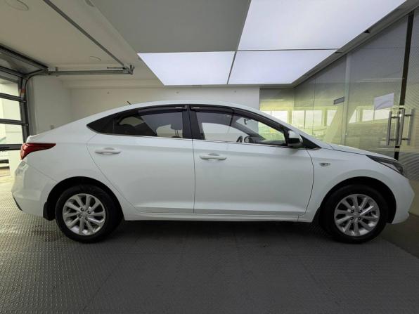 Hyundai Solaris II с пробегом 2017 года, цена 1 250 000 рублей, 169710 км, седан, Автокод Объявления