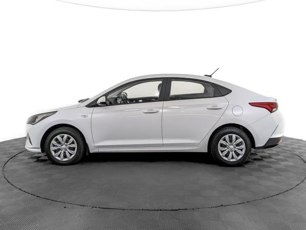 Hyundai Solaris II Рестайлинг с пробегом 2022 года, цена 1 640 000 рублей, 70359 км, седан, Автокод Объявления