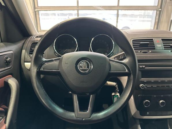 Skoda Yeti I Рестайлинг с пробегом 2014 года, цена 1 050 000 рублей, 149296 км, внедорожник, Автокод Объявления