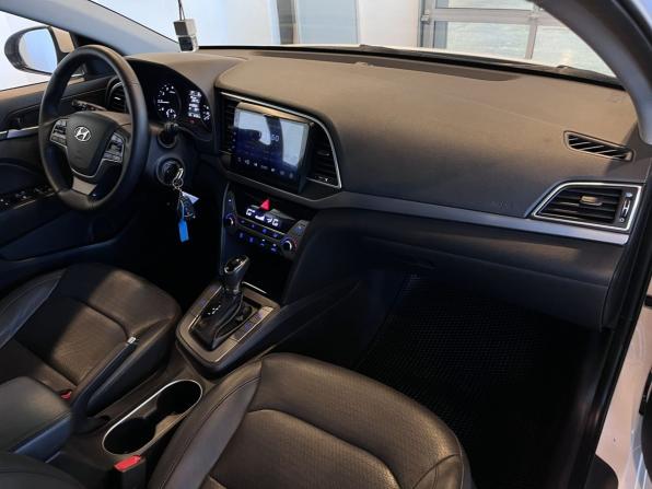 Hyundai Elantra VI (AD) с пробегом 2016 года, цена 1 380 000 рублей, 181650 км, седан, Автокод Объявления