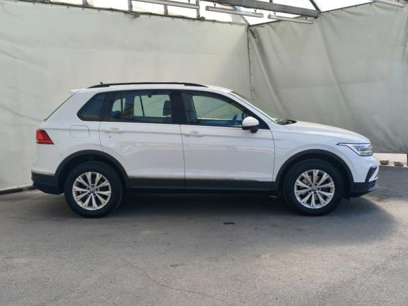 Volkswagen Tiguan II Рестайлинг с пробегом 2021 года, цена 1 900 000 рублей, 179789 км, внедорожник, Автокод Объявления