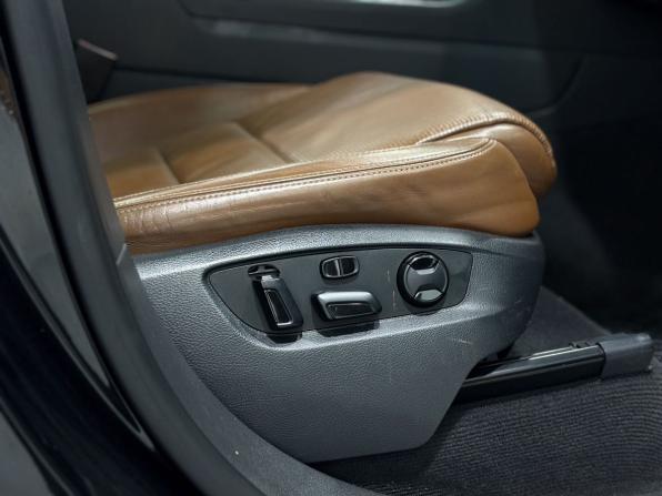 Volkswagen Touareg II с пробегом 2014 года, цена 1 850 000 рублей, 240000 км, внедорожник, Автокод Объявления