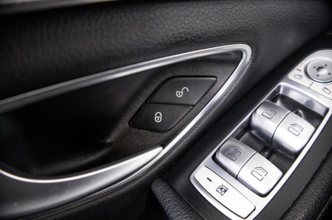 Mercedes-Benz C-Класс IV (W205) с пробегом 2017 года, цена 2 849 000 рублей, 131000 км, седан, Автокод Объявления