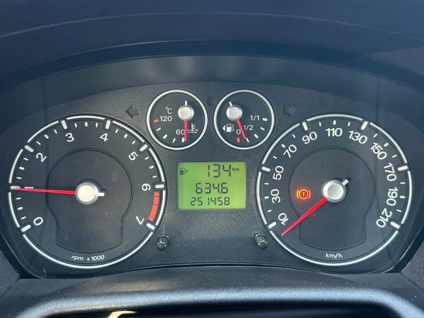 Ford Fusion I Рестайлинг с пробегом 2010 года, цена 580 000 рублей, 251458 км, хэтчбек, Автокод Объявления