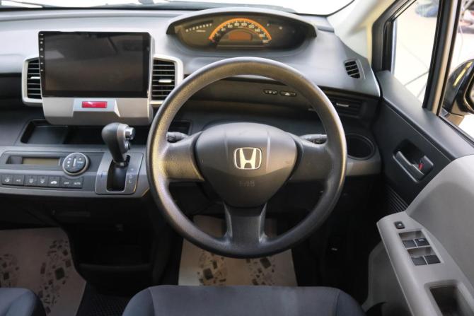 Honda Freed I с пробегом 2010 года, цена 1 159 000 рублей, 174000 км, компактвэн, Автокод Объявления