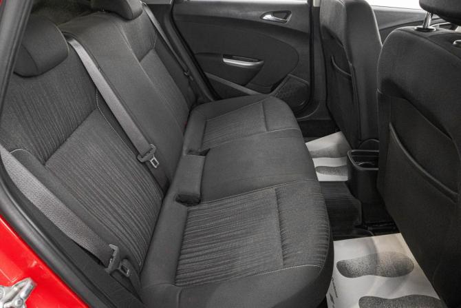 Opel Astra J с пробегом 2012 года, цена 649 000 рублей, 176000 км, хэтчбек, Автокод Объявления