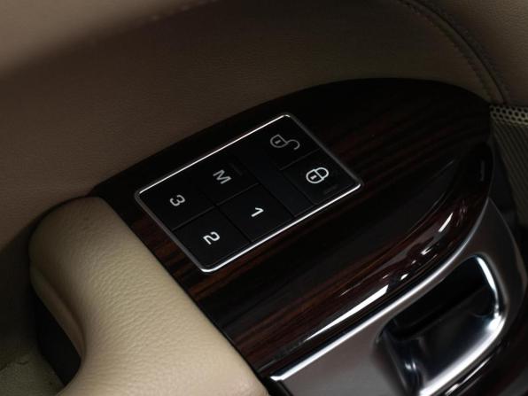 Land Rover Range Rover IV с пробегом 2013 года, цена 3 729 000 рублей, 206647 км, внедорожник, Автокод Объявления