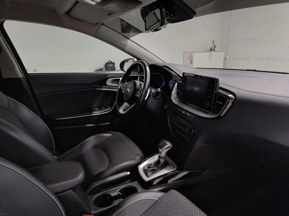 Kia Ceed III с пробегом 2021 года, цена 1 747 000 рублей, 125695 км, универсал, Автокод Объявления