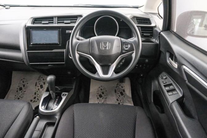 Honda Fit III Рестайлинг с пробегом 2019 года, цена 1 349 000 рублей, 127000 км, хэтчбек, Автокод Объявления