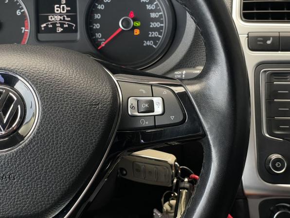 Volkswagen Polo V Рестайлинг с пробегом 2016 года, цена 1 177 000 рублей, 102847 км, седан, Автокод Объявления