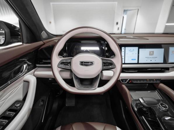 Geely Monjaro I с пробегом 2023 года, цена 2 980 000 рублей, 74354 км, внедорожник, Автокод Объявления