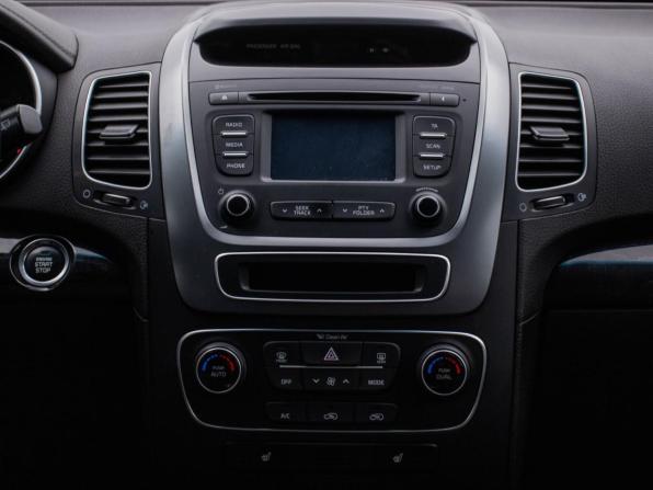 Kia Sorento II Рестайлинг с пробегом 2017 года, цена 1 787 000 рублей, 170051 км, внедорожник, Автокод Объявления